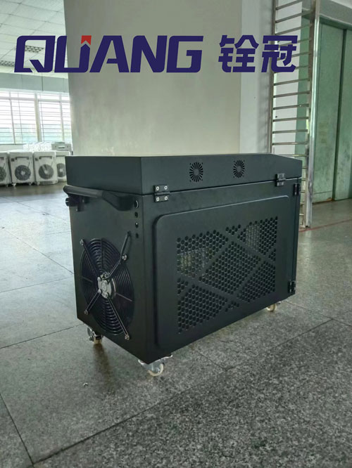 激光冷水機(jī).jpg