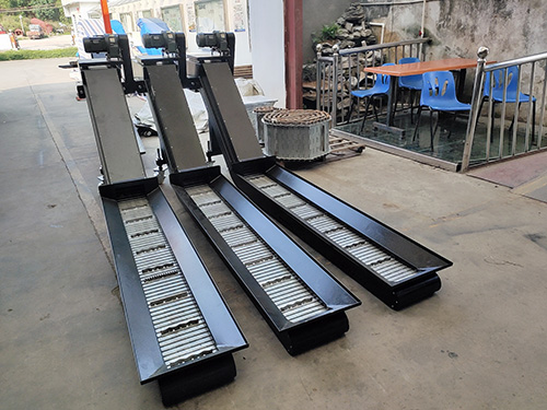 銓冠硬軌數(shù)控加工中心的排屑機(jī)