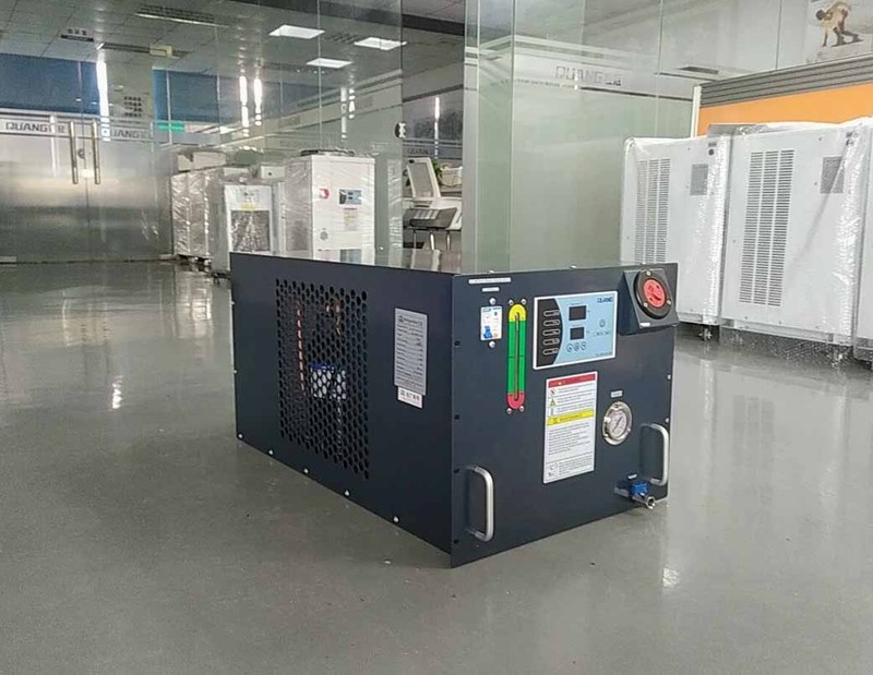 銓冠激光冷水機正面圖
