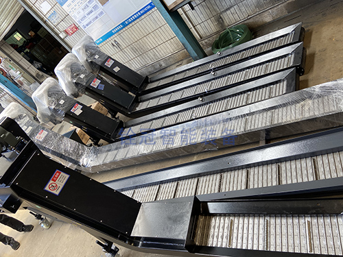 鏈板輸送機(jī)廠家專業(yè)定制鏈板輸送機(jī).jpg