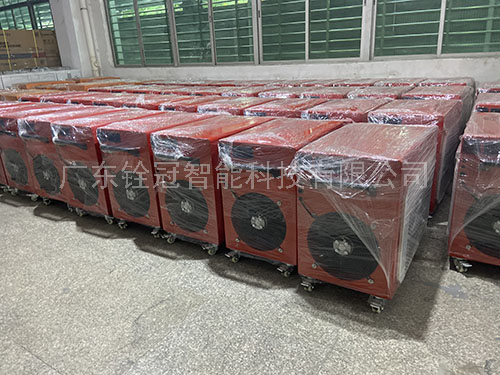 銓冠一體式激光冷水機(jī).jpg