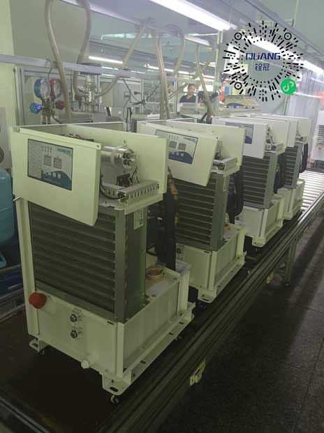 銓冠工業(yè)冷水機(jī).jpg