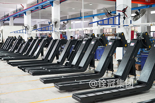 車削中心排屑機(jī).jpg