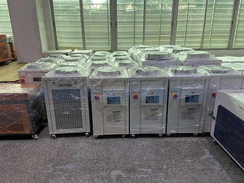 冷水機的維護與保養.jpg