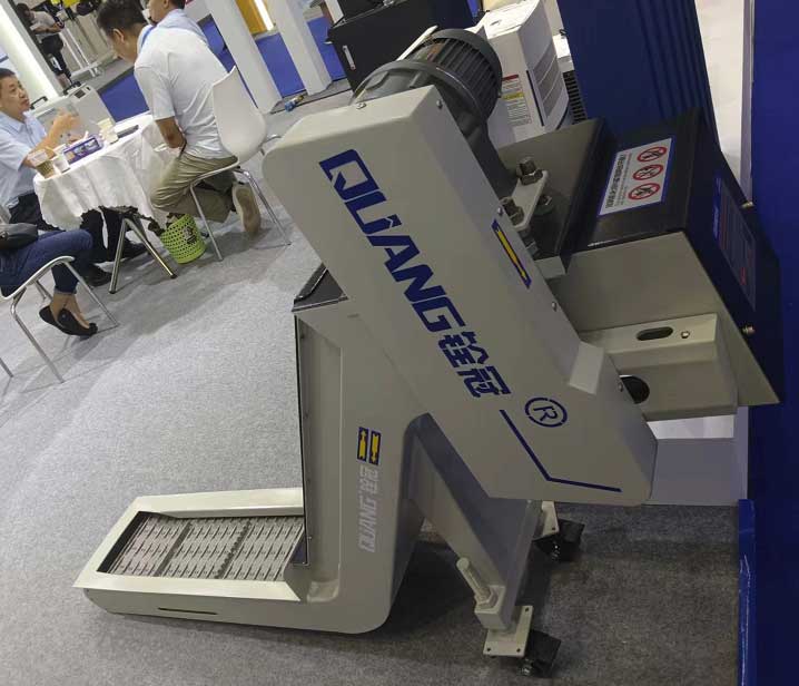 銓冠鏈板式排屑機(jī).jpg