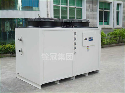 大型定制冷水机QG-625LS-ZA-3385【25P制冷量铨冠冷水机带电加热】