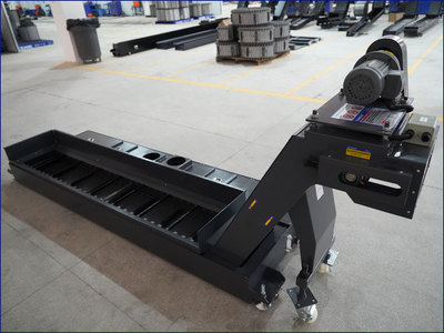 深孔钻刮板排屑机带水箱