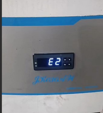电柜空调报警E2错误代码是什么意思？如何解决？