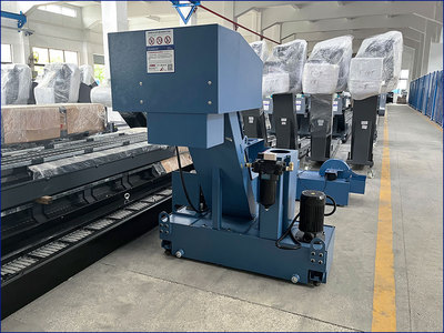 半围挡链板排屑机带油水分离器